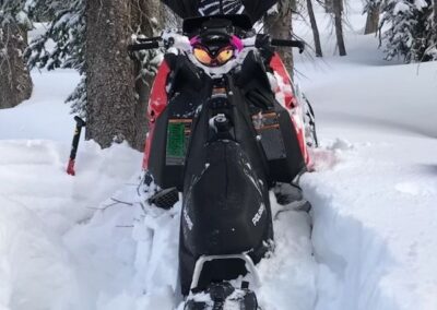 Always Peak Powder Club0A snow adventure machines