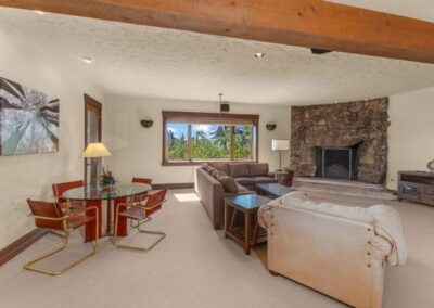 Bear Mountain Chalet family room