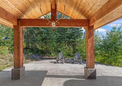 Bear Mountain Chalet outdoor hangout space