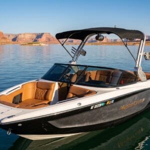 Mastercraft XT23 Surf Boat 2022 Edition
